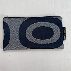 MARIMEKKO for Finnair travel pouch with toiletry amenities Business Class